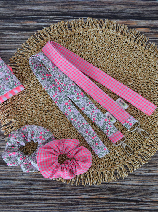 Lanyard cuelgallaves maestra flores