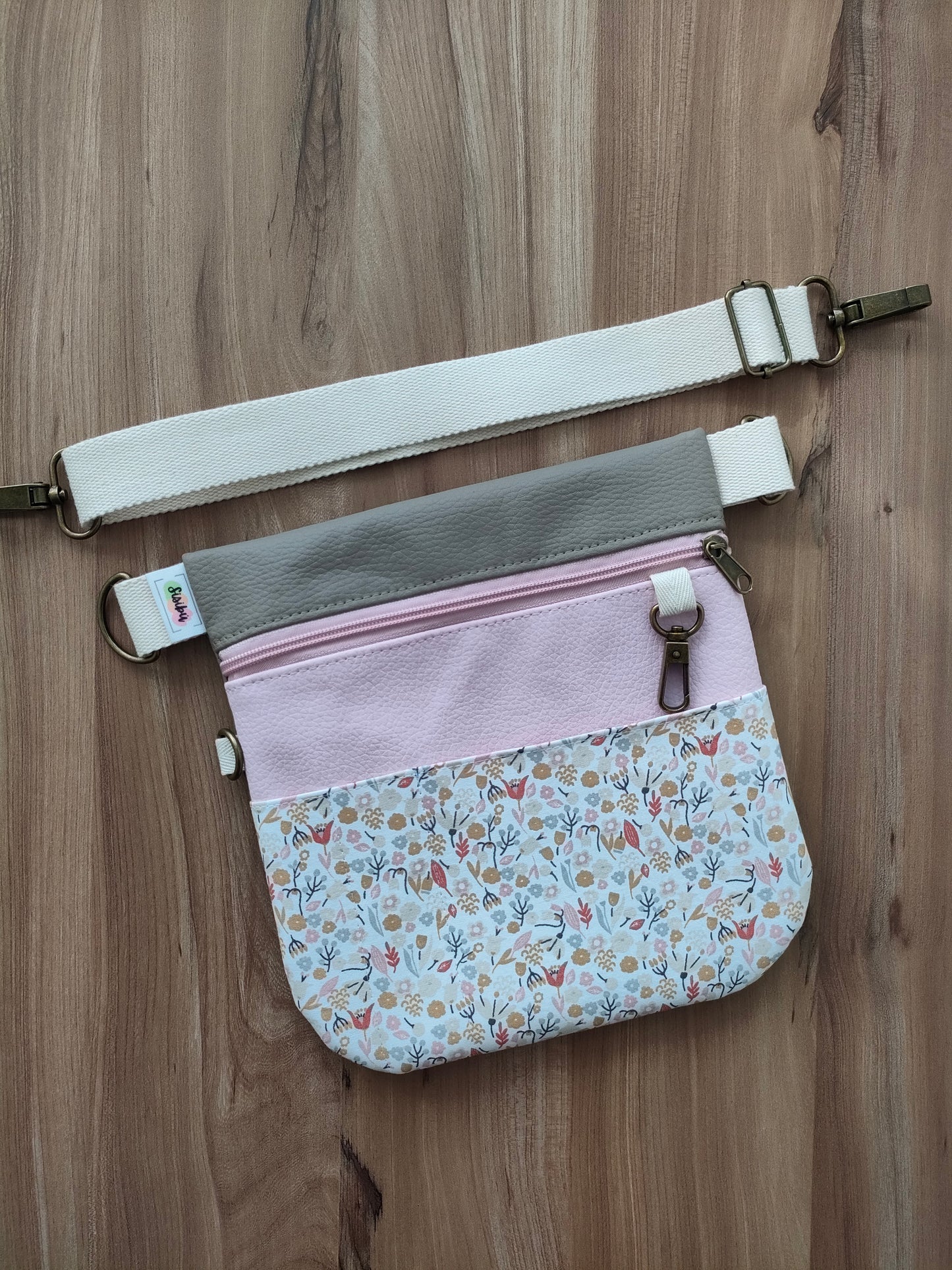 Riñonera Mini Poppins floral rosa