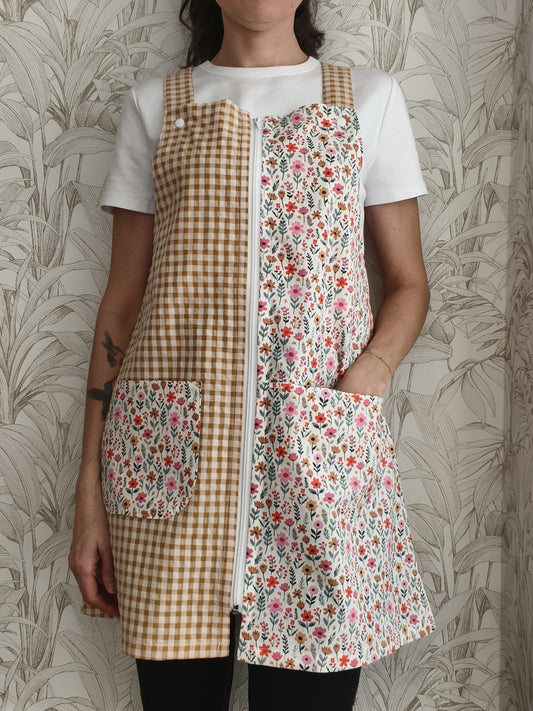 Pichi maestra Flora caramelo