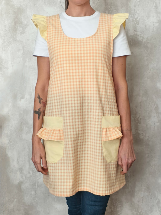 Delantal japones maestra Vichy vainilla volantes 