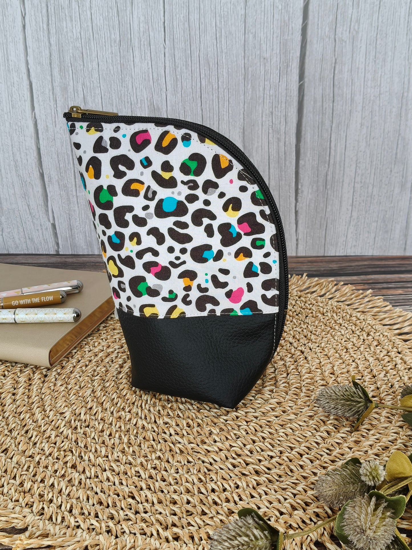 Estuche vertical animal print